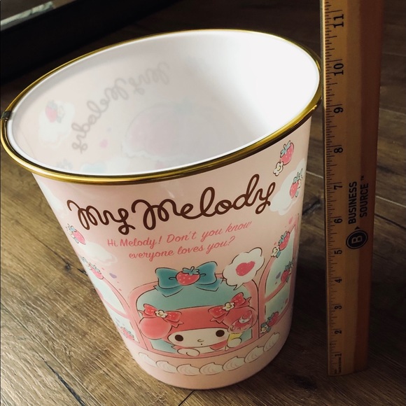 Only 1 Left! MY MELODY-Imported (NWT) Plastic Waste Basket - Picture 2 of 11